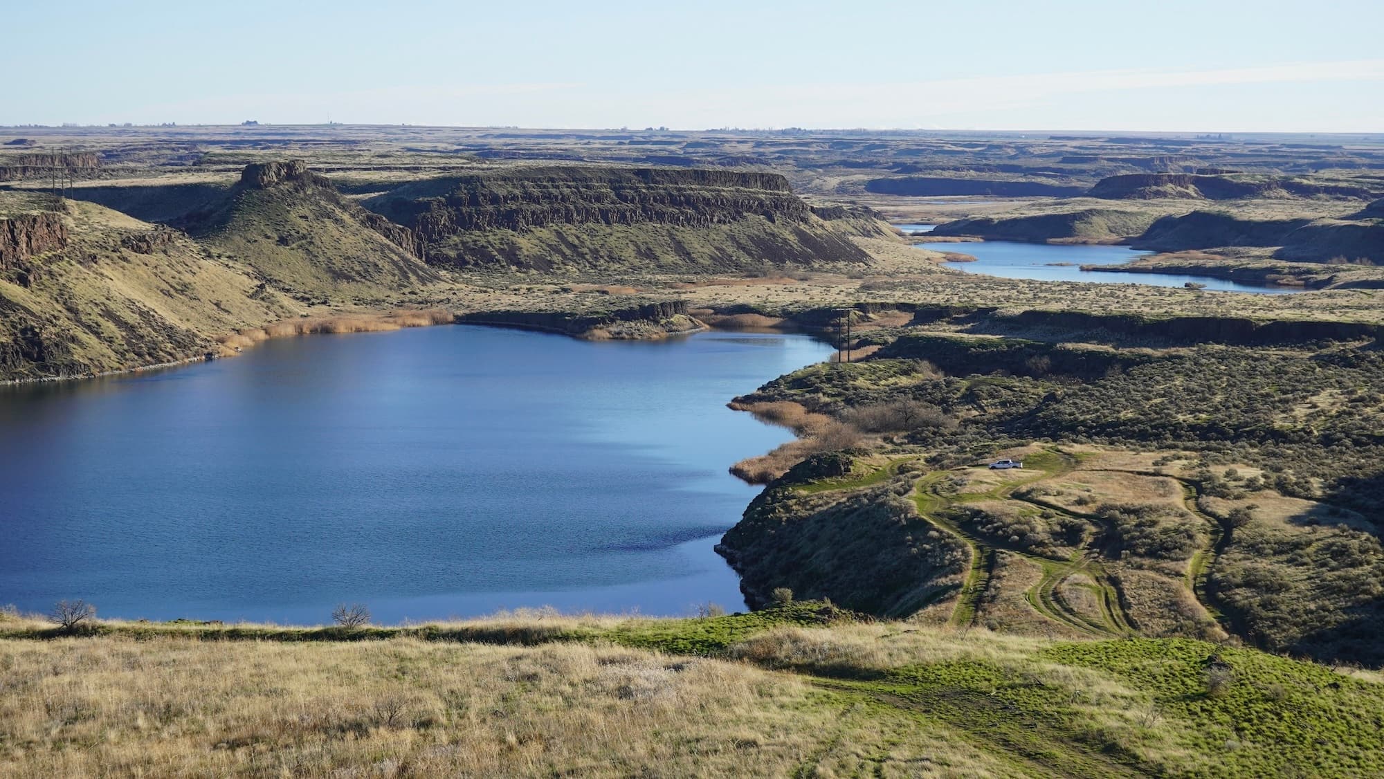 A sweeping overlook of Potholes Reservoir and the surrounding scablands